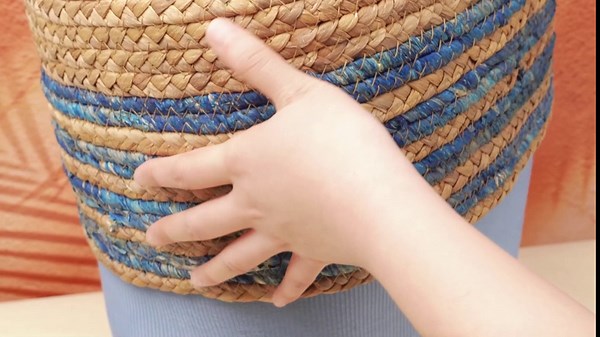 2 Pcs Boho Ottoman Pouf Foot Stool Ottoman Footrest with Wooden Legs Outdoor Footstool Hand Weaving Natural Seagrass Footstool Sofa Side Table Vanity Chair (Oval, 13.4 x 9.8 x 11 Inch)