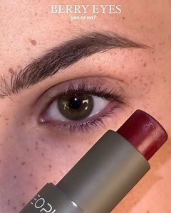 Berry Eyes 😍❤️ #eyeshadowlook #berryeyes #beauty #fbreelsfypシ゚ #highlights | Jaynie Boo