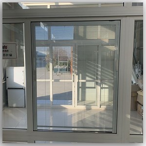 [Hot Item] UPVC Shutters Louver Blind Window PVC and Aluminum Window Frame