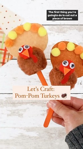 3.6K views · 6 comments | Pom-Pom Turkey Craft 旅 My 9yo is an avid crafter and this was actually her design! I loved it and asked if we could post it on the blog ☺️ So easy and super cute!! What do you guys think?! #fallcrafts #Thanksgiving #kidscrafts | The Soccer Mom Blog - Positive Inspiration for Moms | Facebook