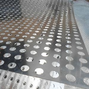 [Hot Item] Checkered Stainless Steel Decorative Plate