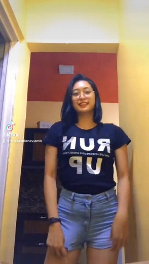 Baka abot pa sa trend hahaha #justforfun #coolforthesummer | Izza Ambas