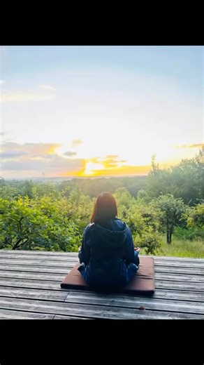 1K views · 69 reactions | Thiền ngắm mặt trời mọc, ngay cốc của sư ông Thích Nhất Hạnh. So peaceful!❤️❤️❤️ | Hong Nhung Nguyen | Facebook