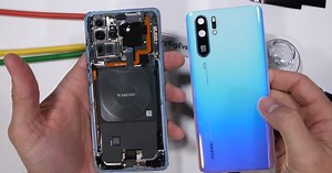 Huawei P30 Pro este în sfârşit desfăcut pentru a vedea care e treaba cu periscopul camerei cu zoom optic 5X (Video)