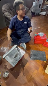 Mini wet tile cutter @skilpowertools 90degree and 45 degree. Fast cutting small size tile ceramic slab porcelain . SkiL 迷你水切機 , 直切 加工 一次搞定 110v , 貼特殊磚快速的秘密。 #tilecutter #tilemachine #wetcut #wetcutting #outdoor #indoor #tiling #水切機 #磁磚工具 #加工機 #磁磚切割 -———————————————— #工人的店 #WORKERSHOP #tiler #tileporn #quartz #porcelain #slabtile #stone #marble #professionaltiletools 歡迎大家私訊或留言發問喔🙋🏻 #室內設計 #薄板工程 #薄板 #大板 #磁磚 #工程 #營造 展示店面： 台中：工人的店 WORKERSHOP @workershop_taichung #台中市中區中山路76號4樓 #磁磚工具 | 工人的店Workersho