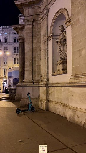Vienna Opera House at Night is a breathtaking sight to behold! ....#Vienna #travel #Austria #vienna_austria #vienna_city #viennaaustria | Aoon The Traveller