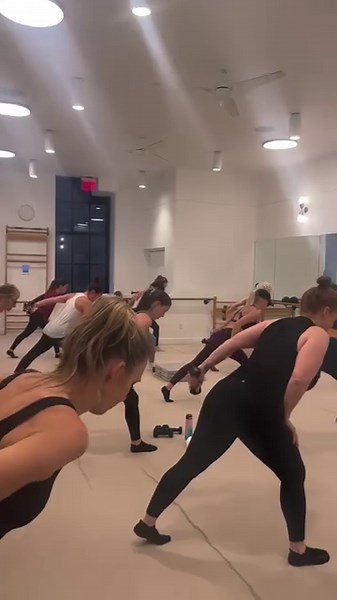 What can we say? We're all about the vibes.  Find your studio community and experience them for yourself. https://bit.ly/3QZOKU3 : The Bar Method | The Bar Method | Facebook