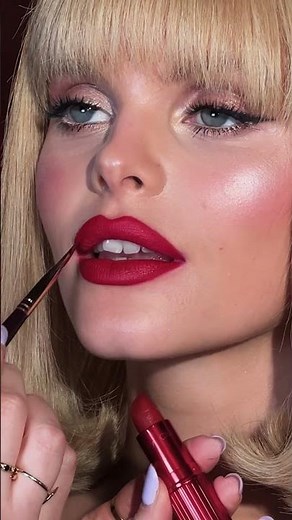 💋 GET THE PERFECT PARISIAN LIP! 💋 #FrenchGirlMakeup is easy with my NEW! Pizzazz lipstick!