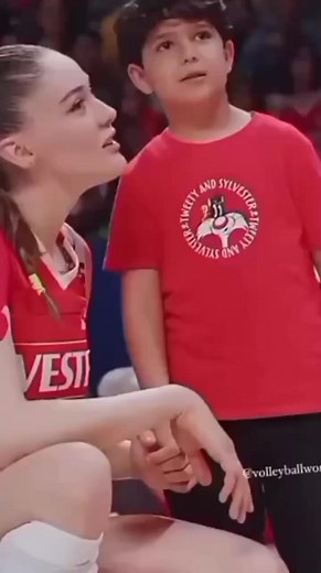 Zehra 😘 kissing | HUM Entertainment