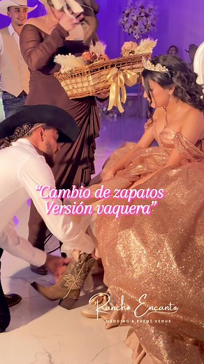 Cambio de zapatos: el toque vaquero en tu XV