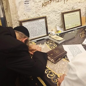 Praying for all Am Israel! | Breslev Israel