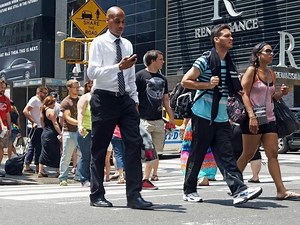 Texting An Issue for Teenagers and Adults