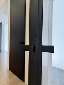 [Hot Item] Modern Bedroom Wooden Doors Design House Hotel Interior Room Melamine MDF Interior Solid Wood Door