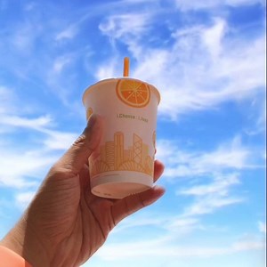 [Giveaway] You can now enjoy 20 cups of iJooz 🍊 during this hot and dry weather, anytime. Together with iJooz, 5 of my lucky readers will each win 20 cups of freshly squeezed orange juice. That’s 💯 cups in total! 😱 To stand a chance to win, (1) Like and follow IJOOZ - Fruits Vending Pte Ltd on Facebook (2) Follow @lemonfilmblog on Instagram (3) Like and share this post publicly on your profile (4) Tell us why you love iJooz in the comment below This Facebook contest will ends on 28 August 201