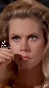 Samantha Famous Nose Twitching 🌹❤️ | Thomas Moore