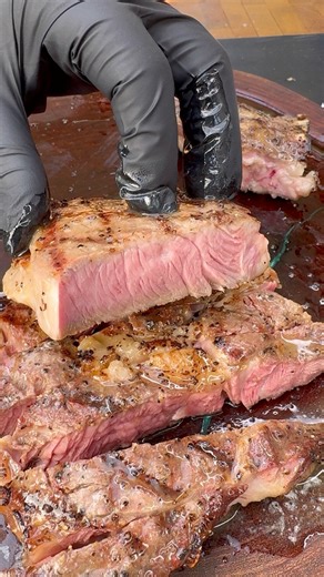 560K views · 5.8K reactions | My favorite cut of steak  | Miguels cookingwithfire | Facebook