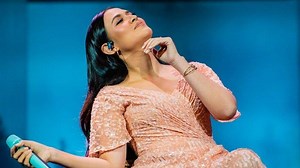 Chord Kunci Gitar dan Lirik Lagu Serba Salah - Raisa : Sudah Lupakan Segala Cerita Antara Kita - Tribunsolo.com