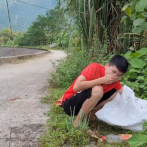 27K views · 374 reactions | Social experiment homeless boy, how to Survive from selling scrap | Comic Zone | Facebook