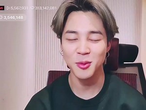 [VLIVE] 200326 En el vlive #JIMIN dijo que llamó a los padres de #HOBI en su cumpleaños para agradecerles por haberlo traído al mundo 😭😭😭😭 Cr. JAJLADE Red. ARMY Perú | ARMY Perú