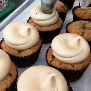 8.2K views · 404 reactions | ☕️☕️ #mochachocolatechip #georgetowncupcake #juneflavors #cupcakecam ☕️☕️ Order online at georgetowncupcake.com! | Georgetown Cupcake | Facebook