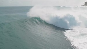SILVERBACKS 🔥🇵🇦 Repost from Rider @hugomaca 🌊🔥 " Silverbacks and the best wave i ever ride on a bodyboard ....." 🎥🚁 @nfvlopes // @bboardtv @pridebodyboards @wildsuits_europe @prideclubcarcavelos ⚡⚡⚡ #wibperu #silverbacks #panama #tubes #bodyboarding #bodyboarders #boogieboard #bodyboarder #bodyboard #surf #surfers #surfing #bigwaves #waves #barrels #fun #lifestyle #fyp #swell #sealovers #riders #videooftheday #chiribayasilo #waykibodyboardschool #bodyboardlife | Waves ILO Bodyboard