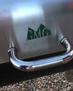 Girls Can Grill giving the Davy Crockett a workout with some ribs. Who else is smoking ribs this weekend? But more importantly... Baby backs or St Louis 🤔🤔 | Green Mountain Grills