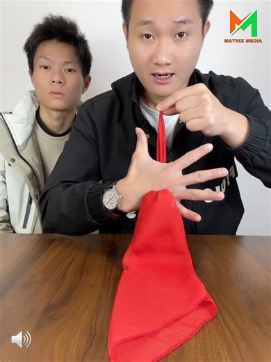 Revealing the secrets behind magic tricks | StoneyKins | Facebook