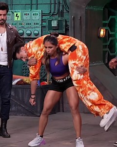 Ladki ne prince ko utha liya kandhe pe... | Prince Narula