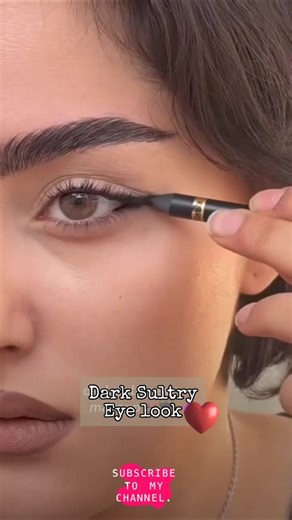 Dark 🌑🤎 Sultry Eye 👁️ Makeup 💄#eyemakeup #eyeshadowhack #makeup