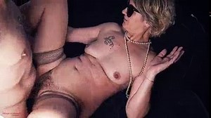 Shit... I Couldn't Hold Back !! For Finish Inside !!