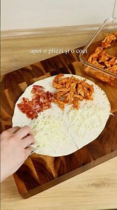 Crispy pita with chicken breast and bacon