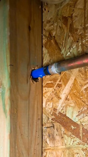 Replacing a leaking PEX waterline and hosebibb 🌱💦 #plumbing #plumber #asmr #diy | Allison Alexa
