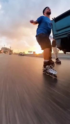 1.9K views · 17 reactions | skating on the highway #learnskating #howtolearnskating #rollerskating #skate #inlineskating #stunt | Memories Never Die | Facebook
