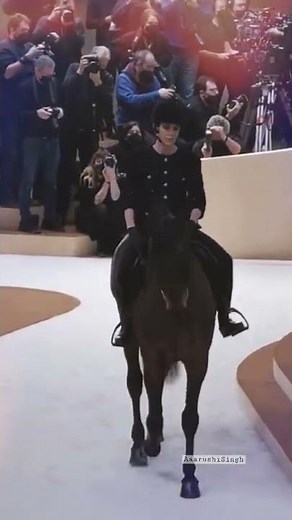 🏇Horse at Chanel Fashion Show in Paris 2022 #parisfashionweek #ss22 #couture