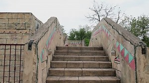 Woman Running Over Rocky Bridge Ancient: Stockvideos & Filmmaterial (100 % lizenzfrei) 4909727 | Shutterstock