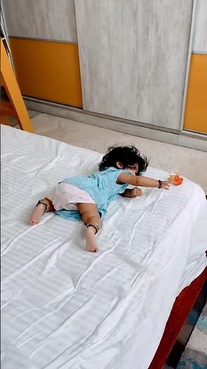 5 month old baby Milestones #crawling #parentingtips by #rishamam