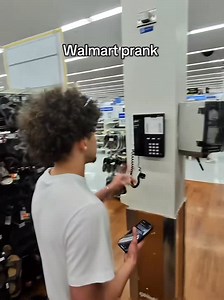 Abonne toi @Montrealogy pour plus de contenu Montréalais 💙⚜️📍Comment foutre le trouble…. 🎥: edenn2x via TT #montreal #walmart #dealoftheday | Montrealogy