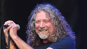 Watch Dan Rather's Full Interview With Led Zeppelin's Robert Plant