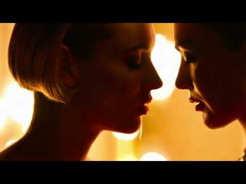 Brazilian Beautiful lesbian kisses