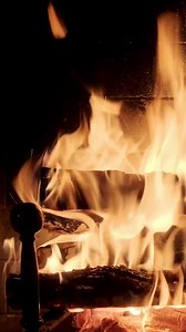 Settle in for over an hour of Boyz II Men and other soulful legends singing the holiday classics – chill out to the Soulful Christmas Yule Log video on YouTube! Chill Out Now: https://youtu.be/pPXX7Q2d_a4?si=kK4g9S83j3Khuzcs | Boyz II Men