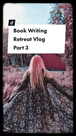 ⚠️Flash/effect warning. @blackthorn.witch #magicbook #witchauthor #vlog #noita #alternativelife