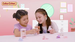 Calico Critters Fashion Playset Tuxedo Cat, Dollhouse Playset with Figure and Fashion Accessories