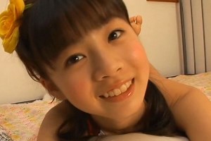 【Ｊｒアイドル・葉月らん】貧乳好き必見wwほんのり股間に浮き上がる縦スジもチェックできるIV動画です！
