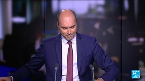 Un vaccin pourrait prolonger espérance de vie des patients atteints d'un cancer du poumon, grâce à plusieurs technologies comme l'#IntelligenceArtificielle et l'ARN messager. Les explications de Shirli Sitbon, chroniqueuse #sciences de France 24 ⬇️ | FRANCE 24