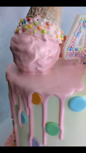 We all scream FOUR ice cream. #raefordcakes #raefordnc #raefordbakery #littlemisscakebytasha | Little Miss Cakes