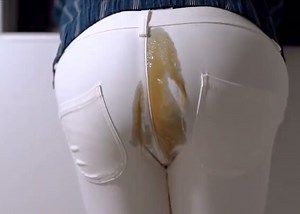 diarrhea in white jeans (3)