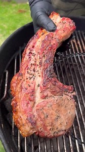 Get ready for CheatMeats “Toma-Pork” recipe! Warmer weather is coming which means it’s time for fire up the grill! 🔥 Be sure to give this showstopper recipe a try with the full CheatSheet recipe below ✍️⬇️ - Leave the bone-in ribeye of pork in the fridge uncovered overnight. - Apply a light layer of olive oil to the rind. - Generously season the rind with quality salt then salt and pepper on the meat. - Heat up a full chimney of charcoal and place to one side of the BBQ once they are red hot (Y