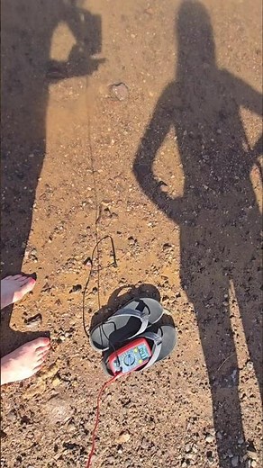 Grounding test with my Multimeter at Lake Mead