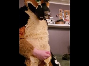 Sports nautiques en fursuit et sperme !