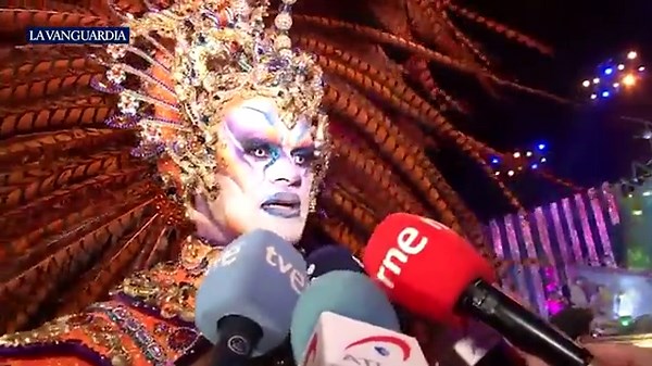 Drag Elektra se corona en la Gala Drag Queen del Carnaval de Las Palmas